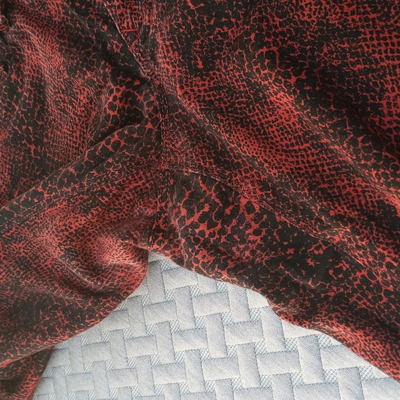 Express red snakeskin print skinny jeans - Picture 4 of 4